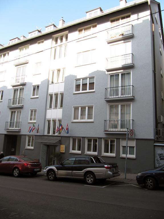 Gaestehaus Ziegler Stuttgart Eksteriør billede